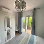 Unter Den Linden Apartament *