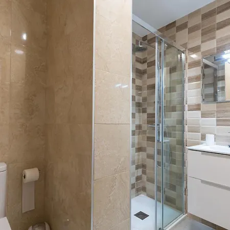 Unter Den Linden Apartment *